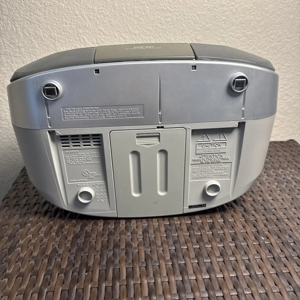 Vtg Sony CFD-S01 Stereo AM/FM Radio CD Player Cassette Portable Boombox Tested